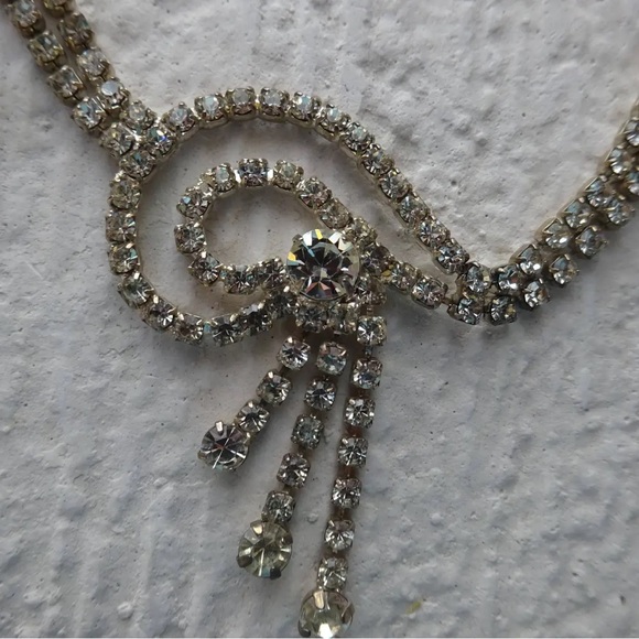 Vintage Sparkle Necklace - Picture 2 of 5